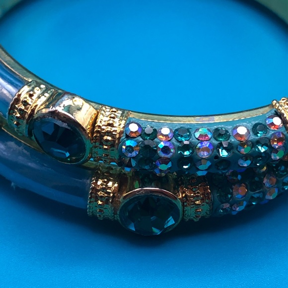 Glitzy bangle bracelets - Picture 3 of 4